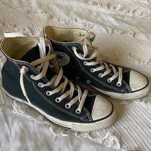 black converse